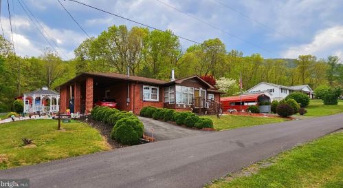 135 Southerly Dr, Rig, WV 26836-8769