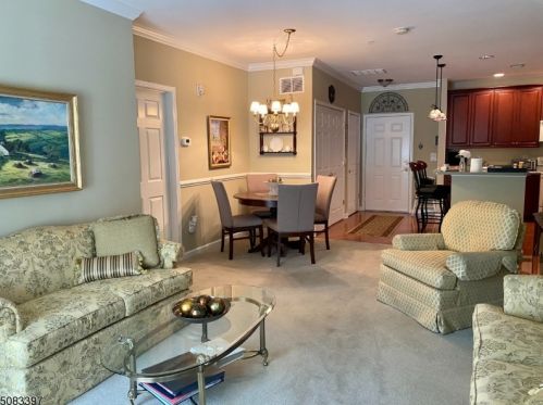 130 Ridgeview Ln, Mount Arlington, NJ 07856-2319