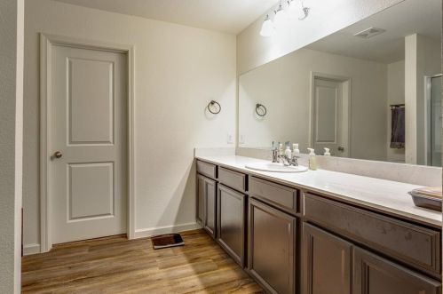 5329 Stone Meadow Ln, Fort Worth TX  76179-4284 exterior