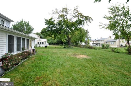 115 Hendrickson Ave, Beverly, NJ 08010-2008