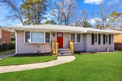 2563 Clark Dr, Atlanta GA  30344-2340 exterior