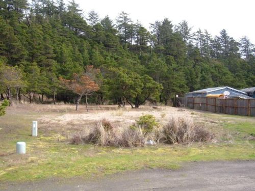 1213 Bayshore Dr, Waldport OR  97394-9537 exterior
