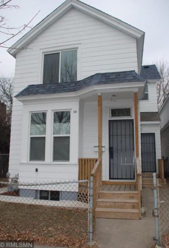 235 Charles Ave, Saint Paul MN  55103-2004 exterior