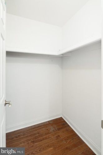 200 Lombard St, Philadelphia PA  19147-1605 exterior