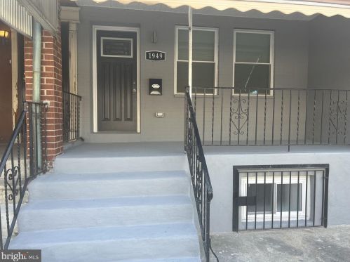 1949 22nd St, Philadelphia, PA 19121-2122