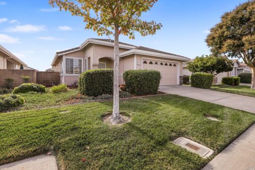 449 Mandarin Cir, Vacaville, CA 95687-3125