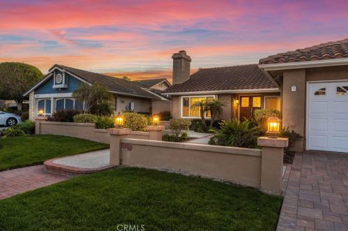 2832 Calle Guadalajara, San Clemente CA  92673-3516 exterior