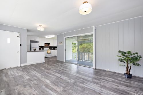 930 Ailuna St, Honolulu HI  96821-1708 exterior