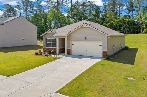 8065 Highland Dr, Porterdale, GA 30014-3482