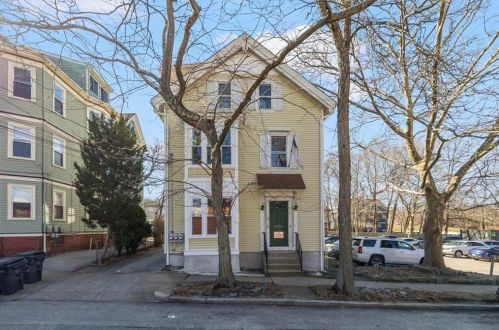 15 Carrington Ave, Providence, RI 02906-1606
