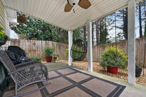 123 Stoneforest Dr, Holly Springs GA  30189-2554 exterior