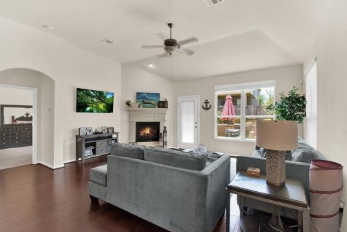 2710 Lisbon Meadows Dr, Conroe TX  77304-4564 exterior