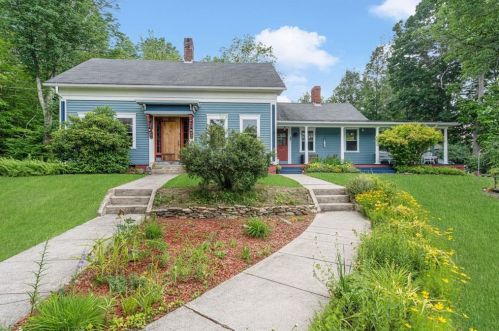 982 Victory Hwy, Burrillville, RI 02839-1246