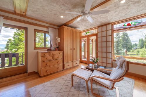 13308 Ski Slope Way, Truckee CA  96161-7005 exterior