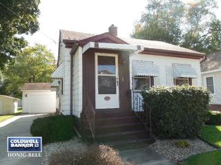 614 Cornell St, Ottawa, IL 61350-3824
