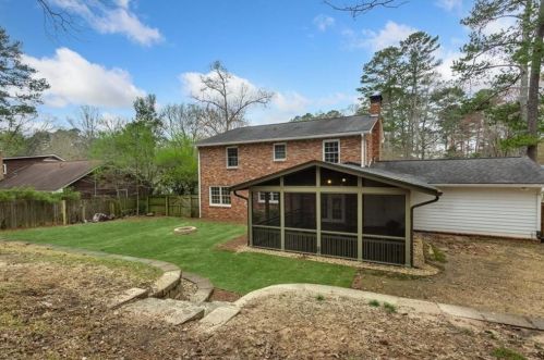 2613 Flair Knoll Dr, Atlanta GA  30345-1317 exterior