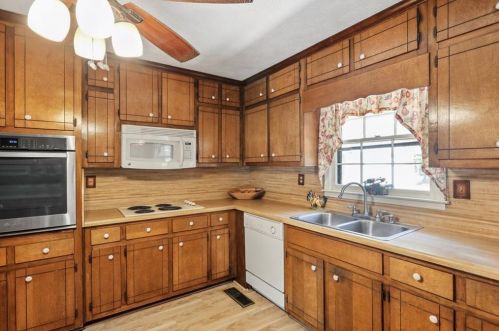 30 Country Rds Dr, Stockbridge GA  30281-1342 exterior