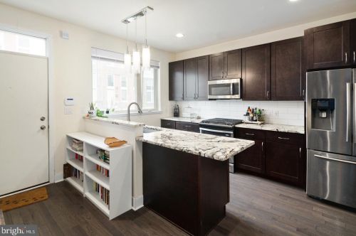 1315 20 St, Philadelphia PA 19146-4303 exterior