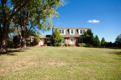 208 Riveredge Dr, Moore, SC 29369-9018