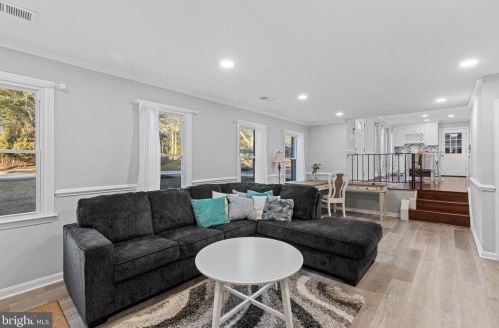 5002 Ten Mills Rd, Columbia MD  21044-1539 exterior