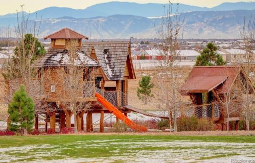 21051 60th Ave, Denver CO  80019 exterior