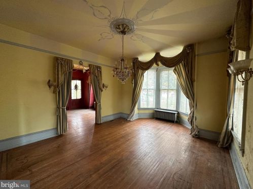 100 Chestnut St, Tavistock, NJ 08033-1813
