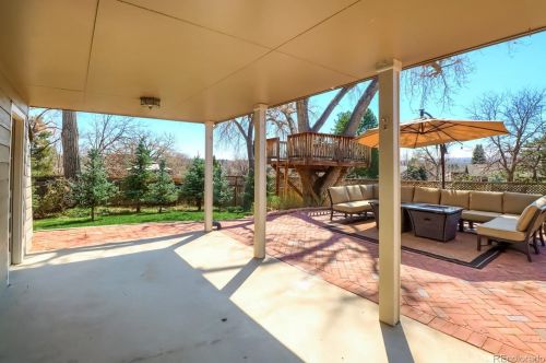 8168 Hinsdale Dr, Englewood CO 80112-1910 exterior