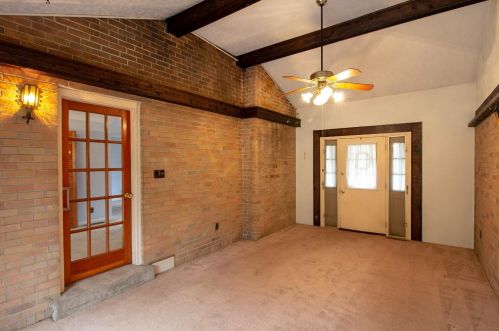 6480 Fields Ertel Rd, Cincinnati, OH 45241-1326