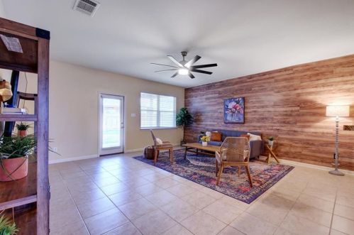 19805 James Mnr St, Webberville TX 78653 exterior