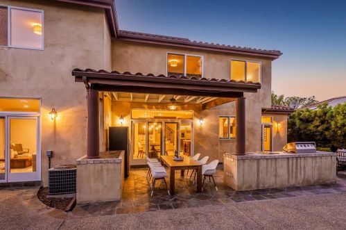 1969 Farndon Ave, Los Altos CA 94024-6944 exterior