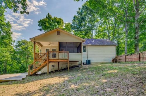 1201 Canterbury Ct, Holly Springs, GA 30188-1846