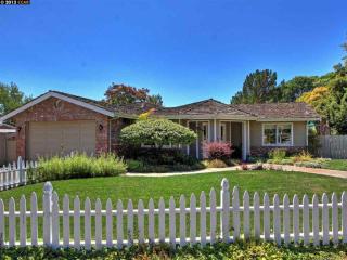 593 Antonio Ct, Lafayette, CA 94549-5515
