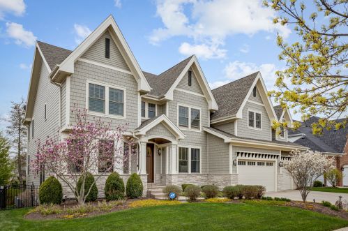579 Cole Dr, South Elgin, IL 60177-2251