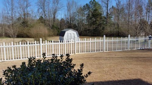 370 Blue Grass Dr, Jefferson, GA 30549-8315