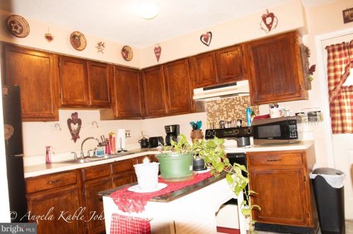 34 Mallard Ct, Charles Town WV 25414-5804 exterior