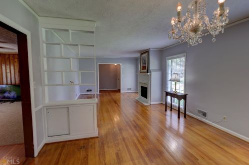3036 Lynn Dr, Atlanta GA  30311-2329 exterior