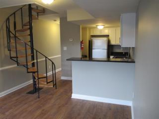 405 Cottage Grove Ave, Blmgtn IN  47408-3629 exterior