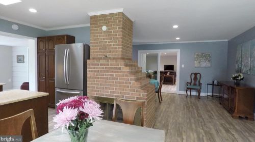 7127 Lanier St, Annandale, VA 22003-5810
