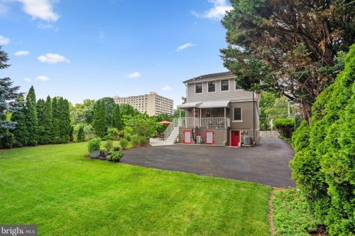 8409 Grove St, Silver Spring MD 20910-4761 exterior