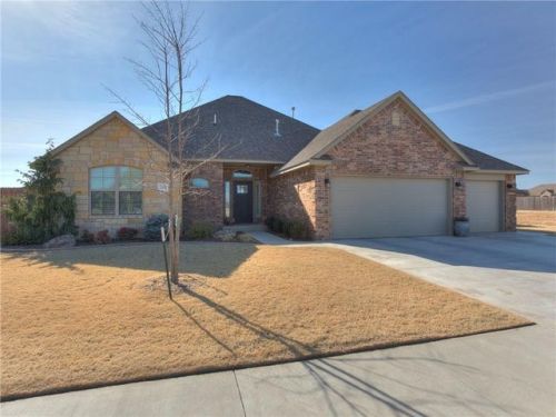 2008 Pinnacle Dr, Weatherford, OK 73096-1082