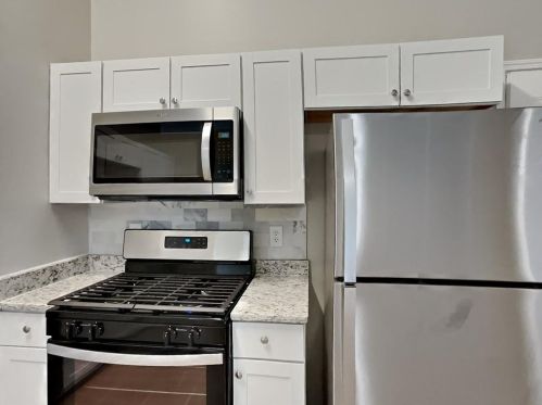 6173 Pembroke Dr, Rex GA  30273-1245 exterior