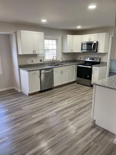 1122 Alpine Hills Ct, Stone Mountain, GA 30083-2419