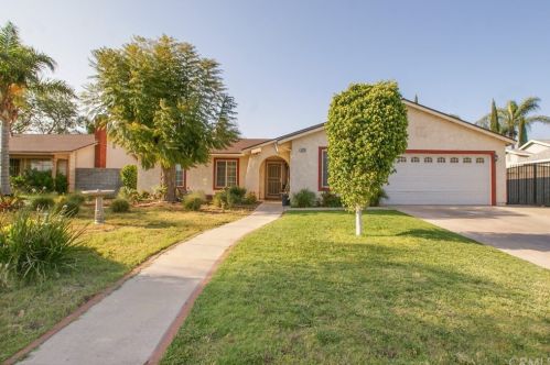 1028 Woodcrest St, Bloomington, CA 92316-1589