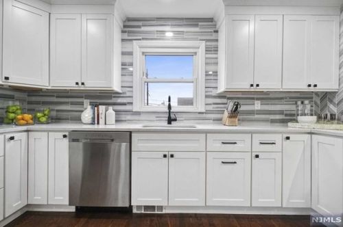 2 6th St, Wood-Ridge NJ  07075-2118 exterior