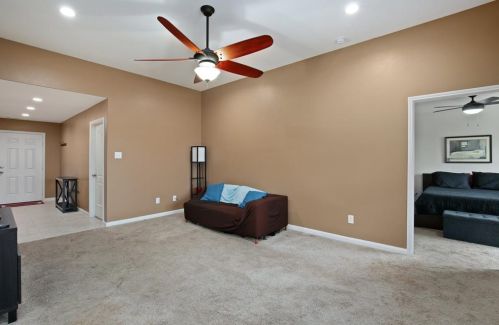 6136 Chalk Hollow Dr, Fort Worth TX  76179 exterior