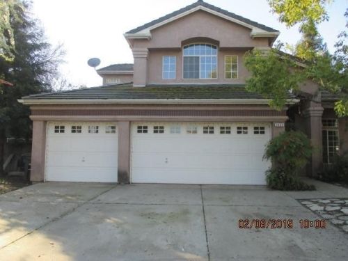 2432 Poe Ave, Clovis, CA 93611-5977