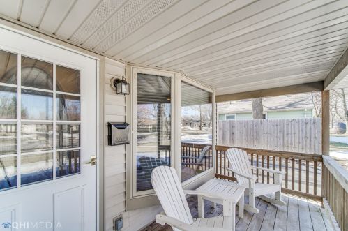 2505 Hawk Ln, Rolling Meadows, IL 60008-2714