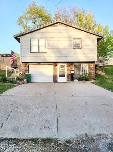 3804 Choctaw Pl, Withers Mill, MO 63401-2334
