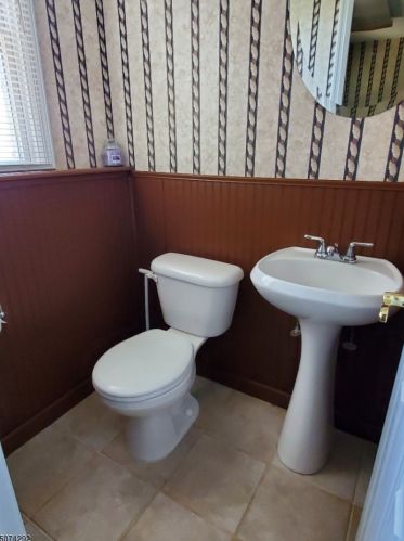 30 Slope Dr, Hackettstown NJ  07840-4124 exterior