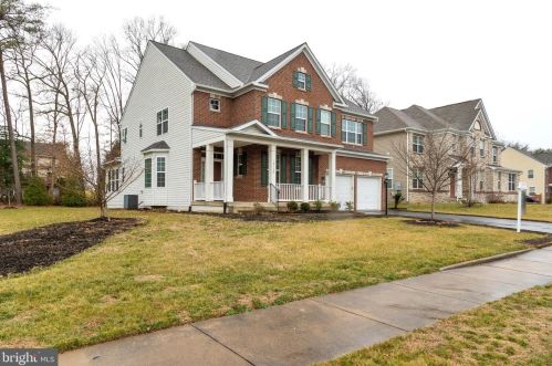 12920 Larkmeade Ln, Woodbridge, VA 22193-4843